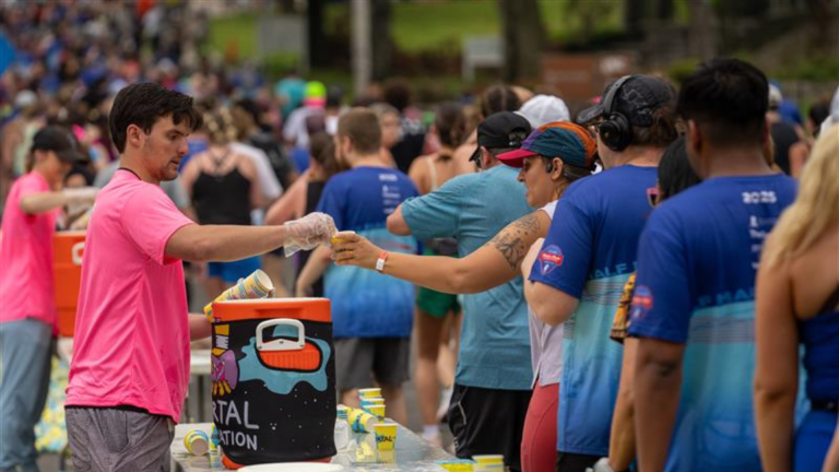 Volunteers at Run Rock'n' Roll event