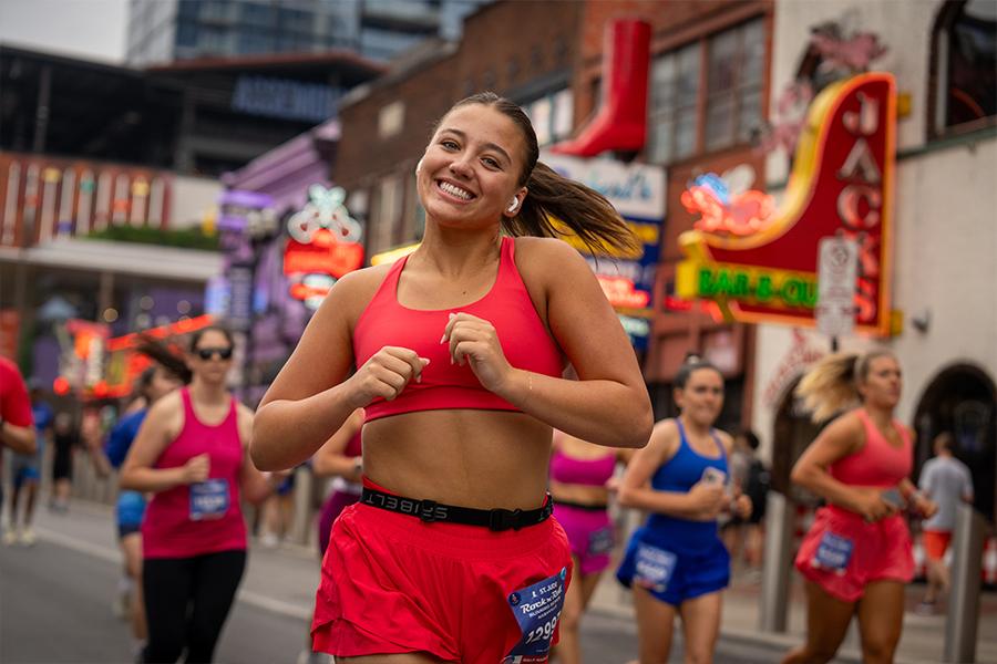 Female runner at Broadway at Run Rock'n'Roll Nashville