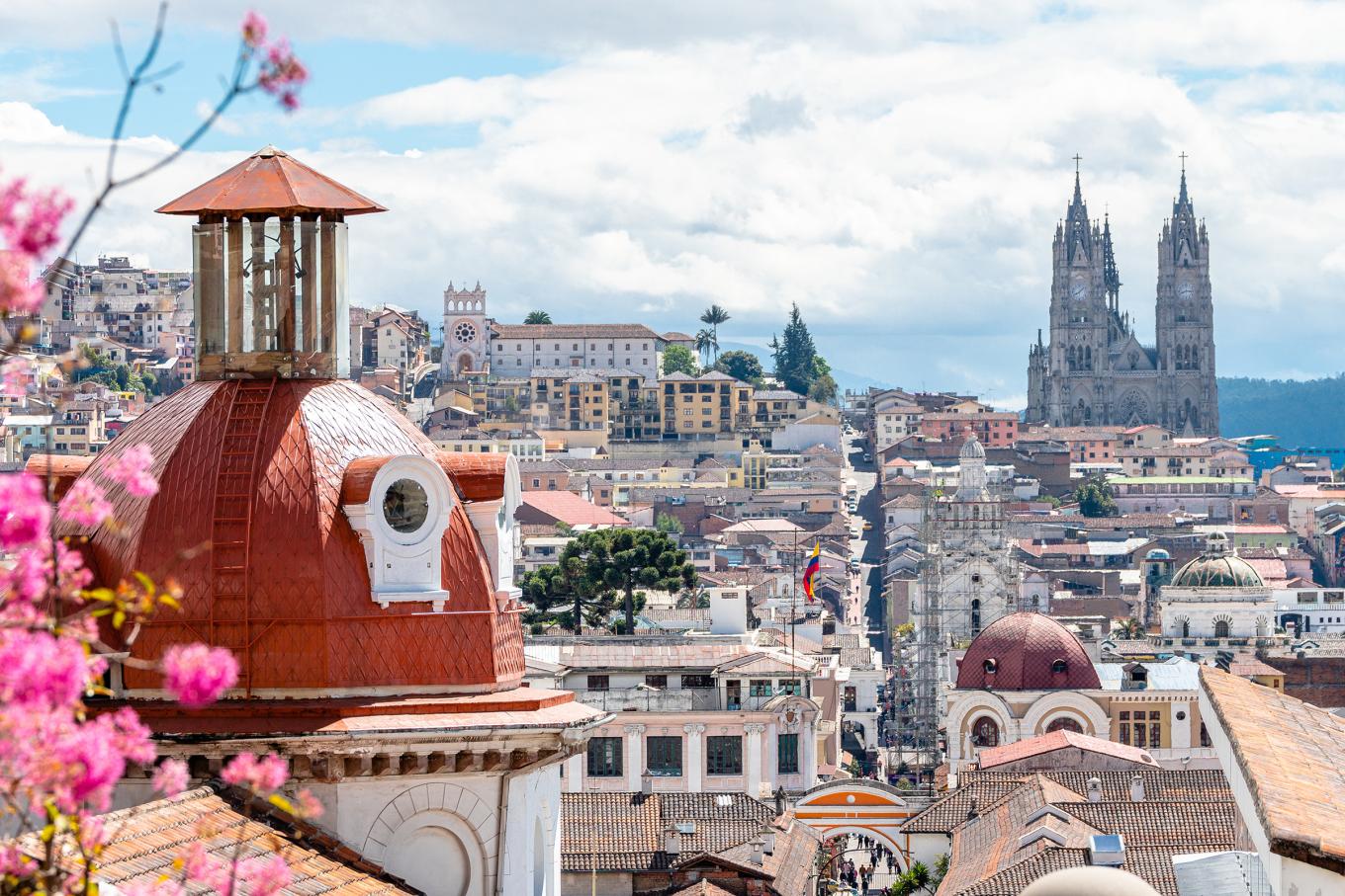 Rock ‘n’ Roll Quito features a 10k and 21.1k run in Ecuador's capital.